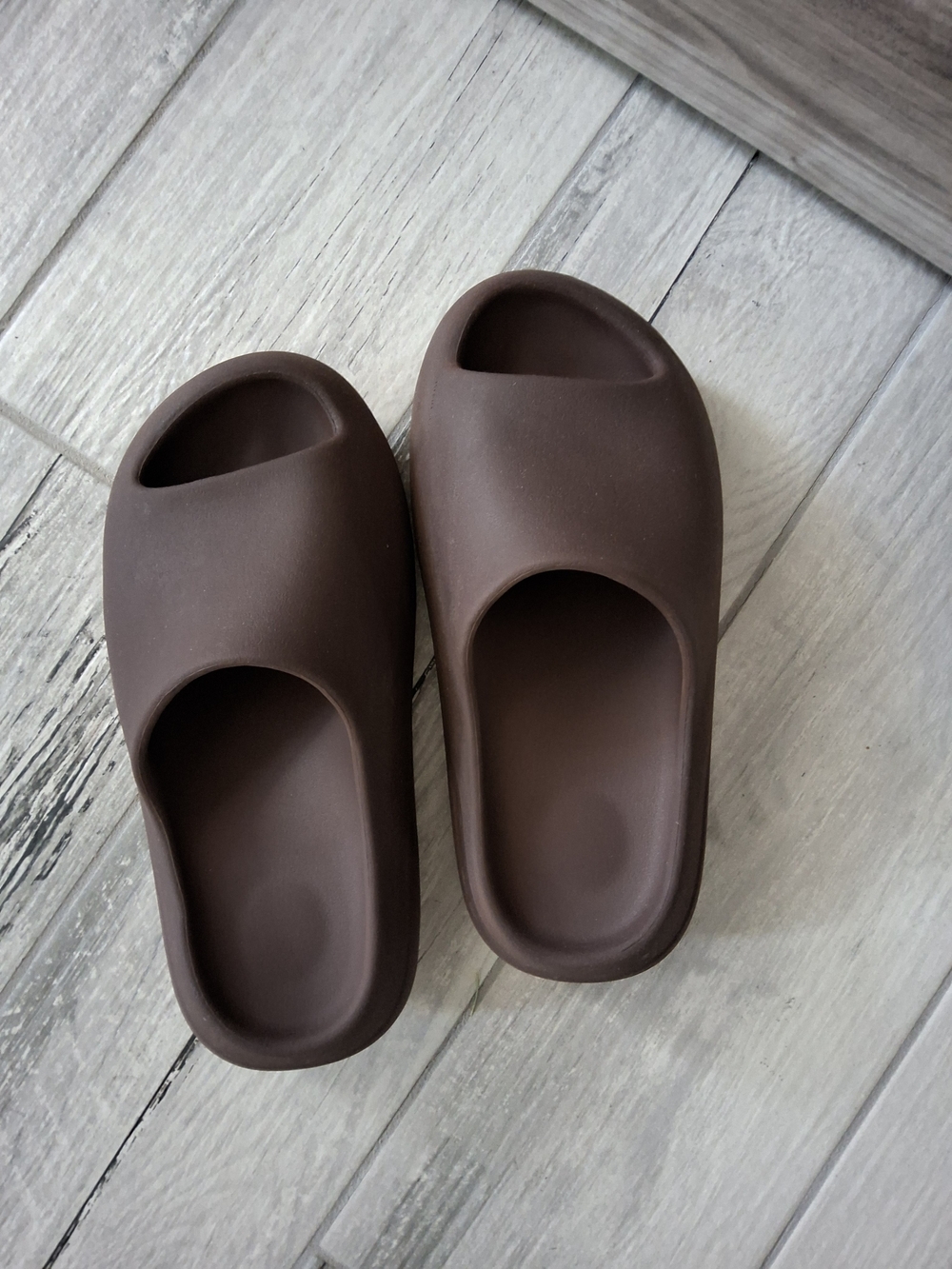 Yeezy Brown Slide Sandals